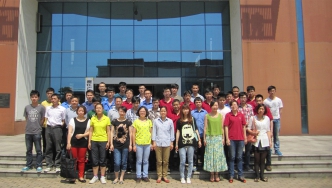 2013年，新藝組織員工電大學(xué)習(xí)